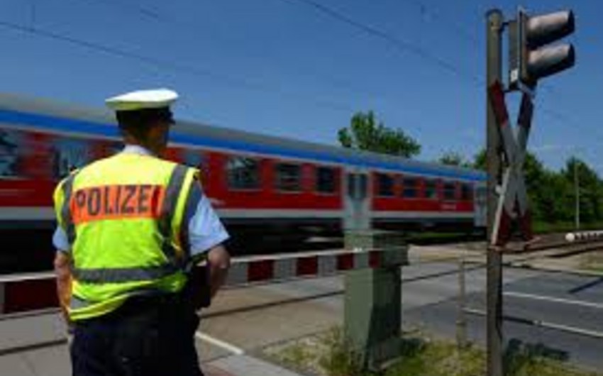 В Германии поезд столкнулся с грузовиком: есть жертвы