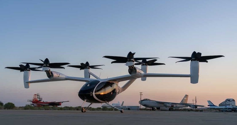 US Air Force receives its first electric air taxi