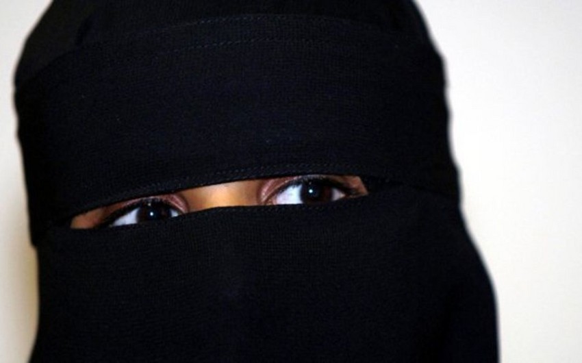 Avstriyada ictimai yerlərdə niqab və burqa geyinilməsi qadağan olunub