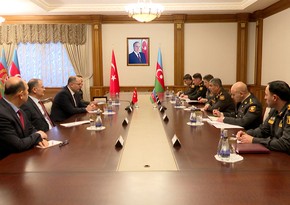 Azerbaijani defense minister meets rector of National Defense University of Türkiye