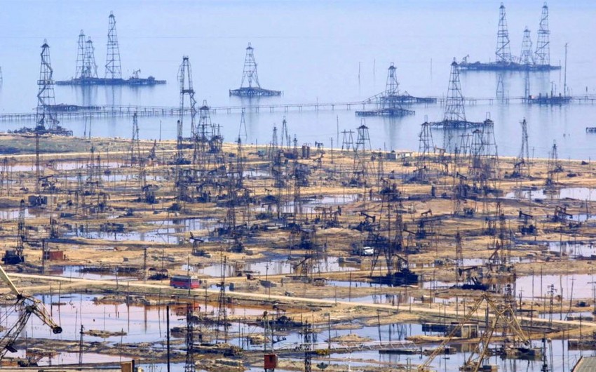 ​Трем работникам нефтяной промышленности предоставлена персональная пенсия президента Азербайджанской Республики