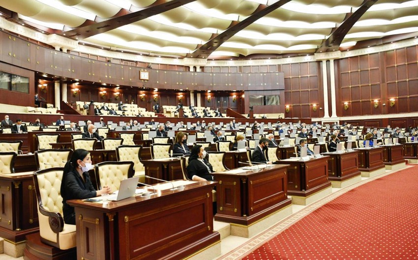 Парламент обсуждает бюджет госфонда соцзащиты на будущий год