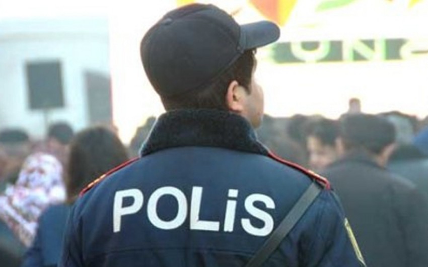 Bakıda polis əməkdaşı ehtiyatsızlıqdan açılan atəş nəticəsində yaralanıb - YENİLƏNİB