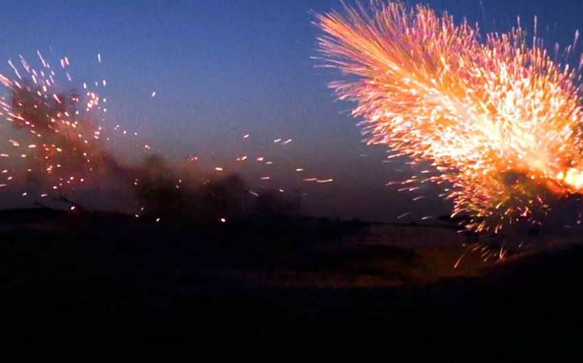 В ходе учений Азербайджанской армии выполнены боевые стрельбы в ночное время - ВИДЕО