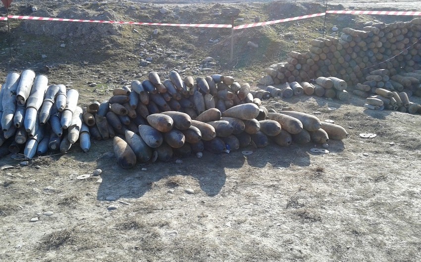 В Хызы обнаружено 20 единиц неразорвавшихся боеприпасов