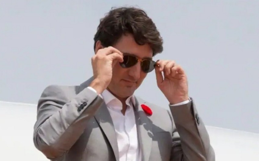 Премьер-министр Канады оштрафован за очки