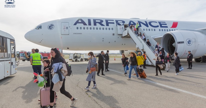 Air France aviaşirkətinə məxsus təyyarə Bakı hava limanında qəza enişi edib