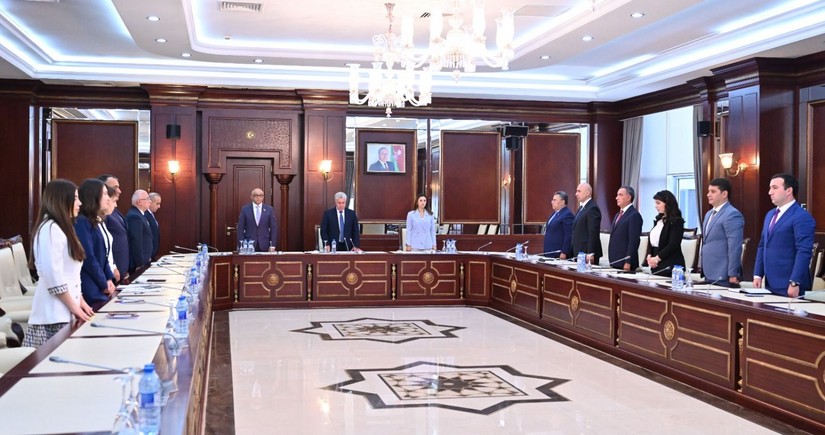 İctimai birliklər və dini qurumlar komitəsinin payız sessiyasında ilk iclası keçirilib