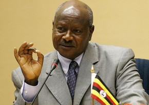 Президент Уганды лидирует на выборах главы государства
