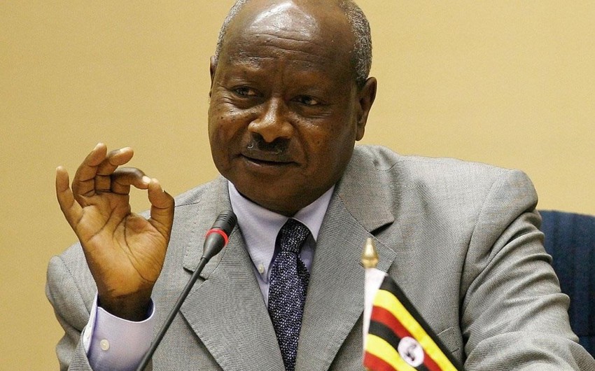 Президент Уганды лидирует на выборах главы государства