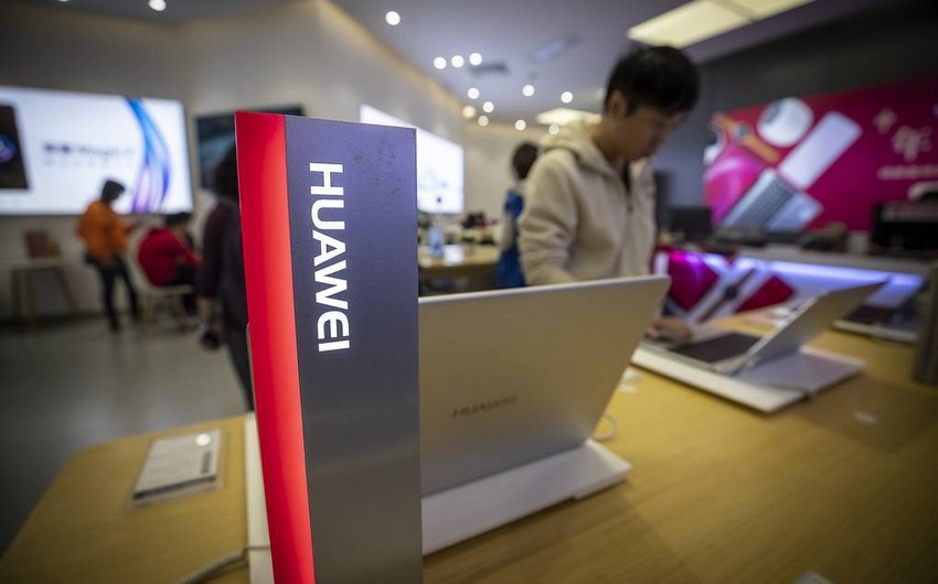 “Huawei” şirkətinə gələn bağlamalarla bağlı araşdırma aparılır