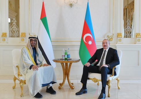 Лидер ОАЭ позвонил президенту Ильхаму Алиеву