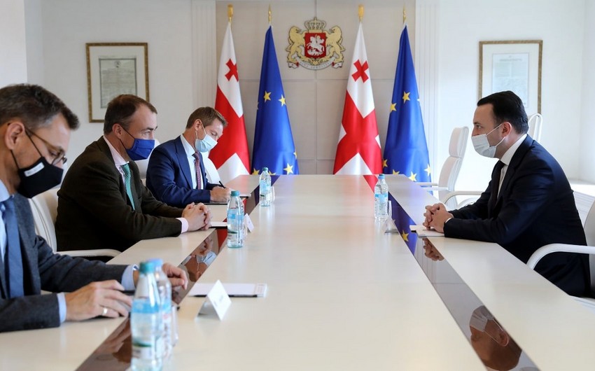 Премьер Грузии проинформировал спецпредставителя ЕС о новой платформе мира 
