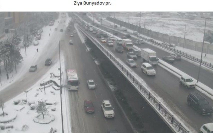 Traffic density on Baku roads, bus movement hampered