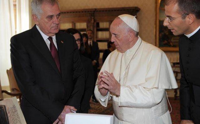 Serbiya Prezidenti Roma Papası ilə miqrant böhranını müzakirə edib