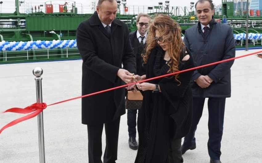 Президент Ильхам Алиев принял участие в церемонии сдачи в эксплуатацию новых судов Каспийского морского пароходства