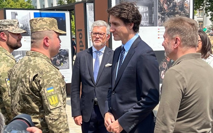 Justin Trudeau arrives in Kyiv