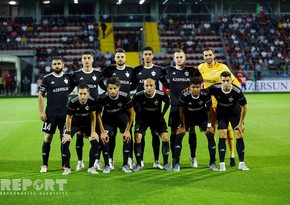 Qarabağ Partizani matçı maraqlı anlarla yadda qalıb - FOTOREPORTAJ