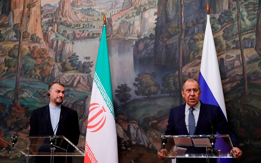 Russian, Iranian FMs discuss long-term cooperation agreement
