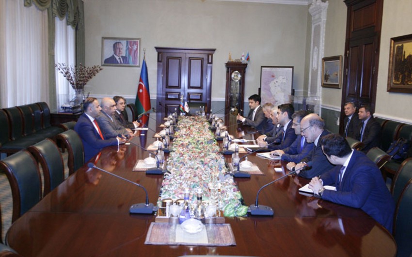 President of SOCAR meets Executive Director of Pakistani State Oil Company