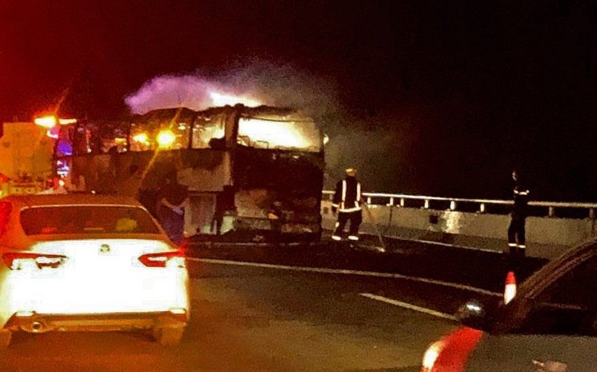В Саудовской Аравии автобус с паломниками сгорел после ДТП, погибли десятки человек