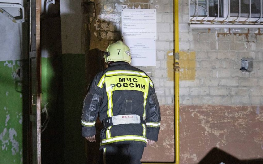 В жилой девятиэтажке в Санкт-Петербурге произошел взрыв на лестнице