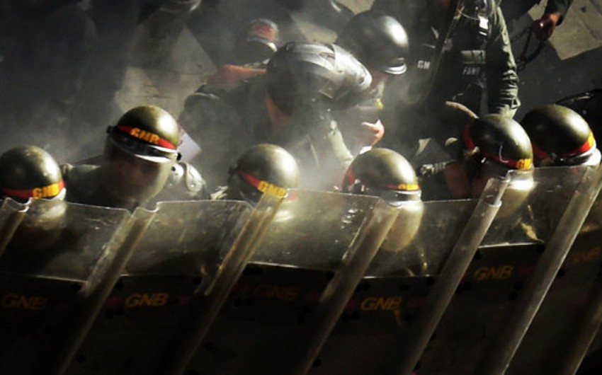 ​Venesuelada kütləvi qarətlərə görə 400 nəfərdən çox adam saxlanılıb