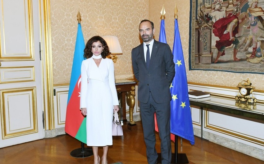 Состоялась встреча Мехрибан Алиевой с премьер-министром Франции