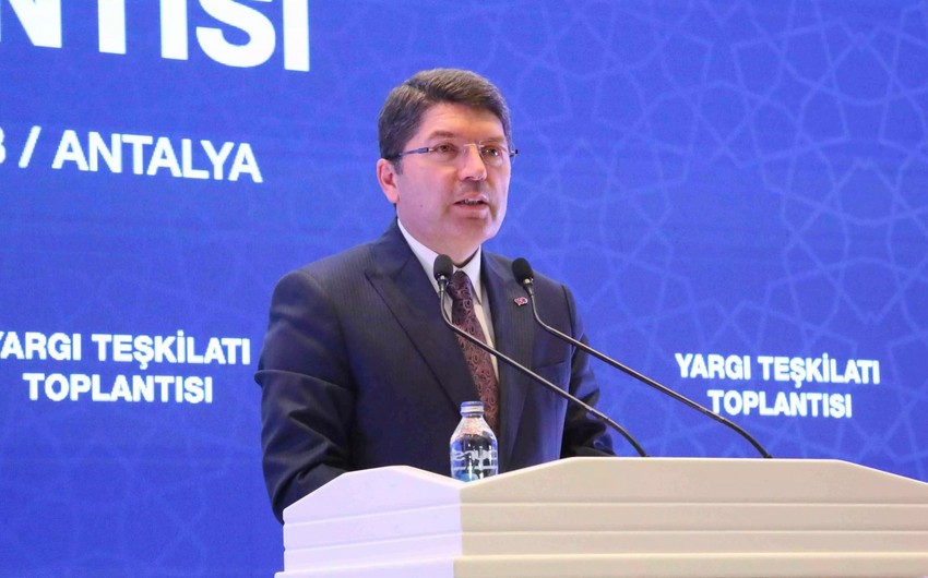 Delegation led by Turkish Justice Minister arrives in Baku