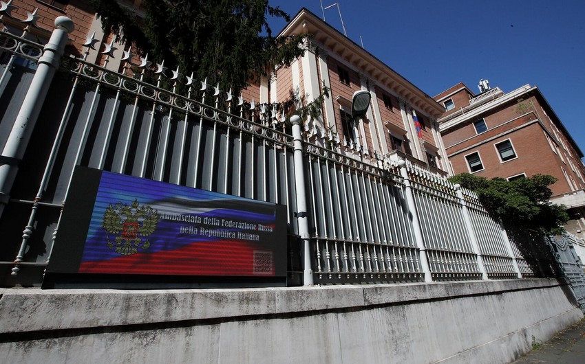 Italy to expel 30 Russian diplomats