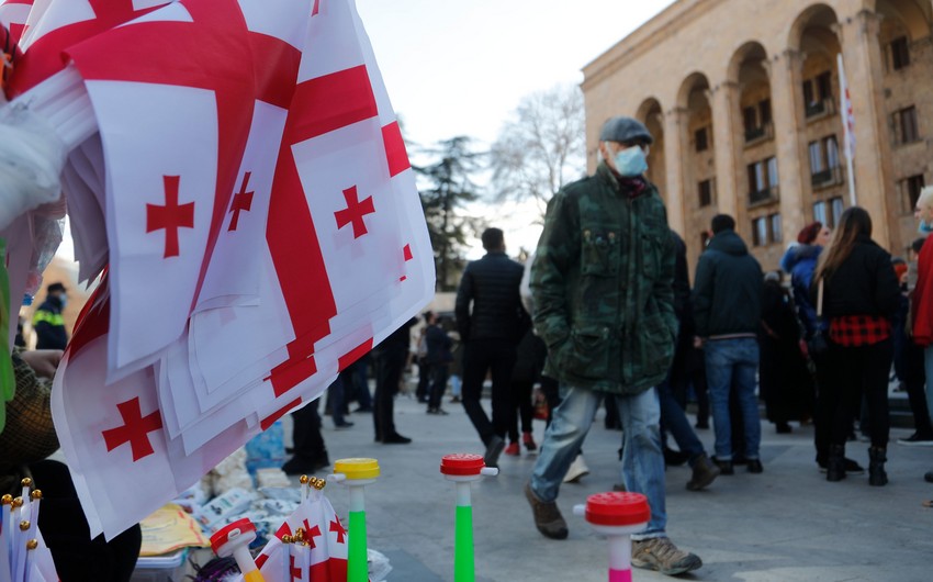 В Тбилиси проходит митинг против повышения цен на топливо