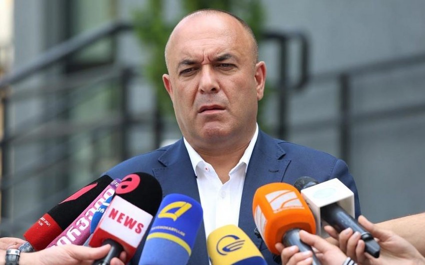 Gürcüstanın tanınmış azərbaycanlı müxalifətçisi siyasətdən gedib