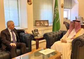 Azerbaijani envoy mulls issues of mutual interest with Saudi deputy minister