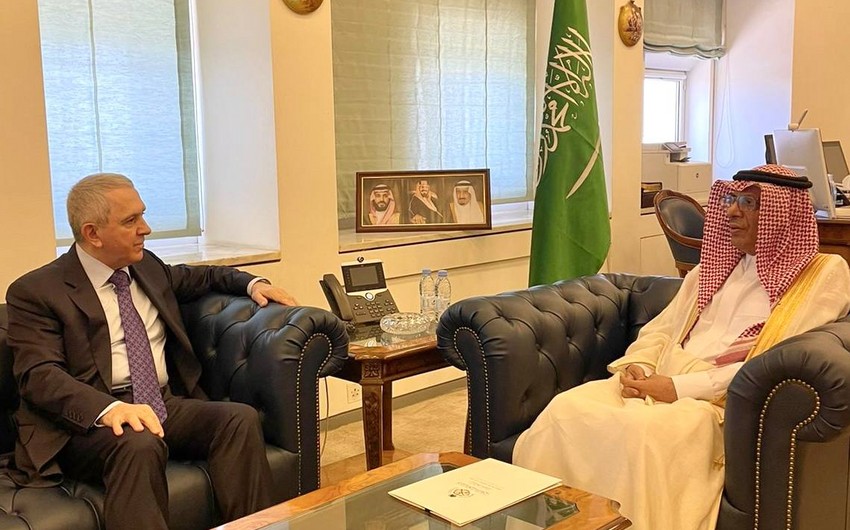 Azerbaijani envoy mulls issues of mutual interest with Saudi deputy minister