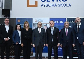 Джейхун Байрамов принял участие в круглом столе в рамках официального визита в Чехию