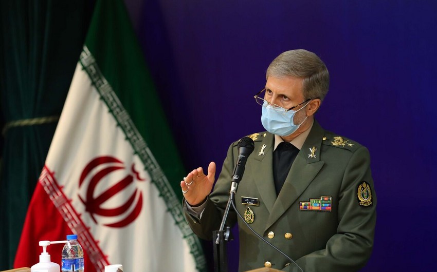 Defense Minister: Iran vows to develop missile program