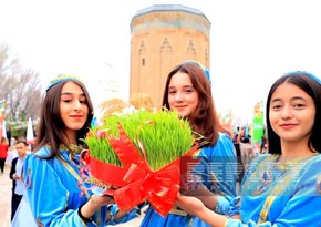 Naxçıvanda “Novruz şəhərciyi”nin ikinci günü - FOTOREPORTAJ