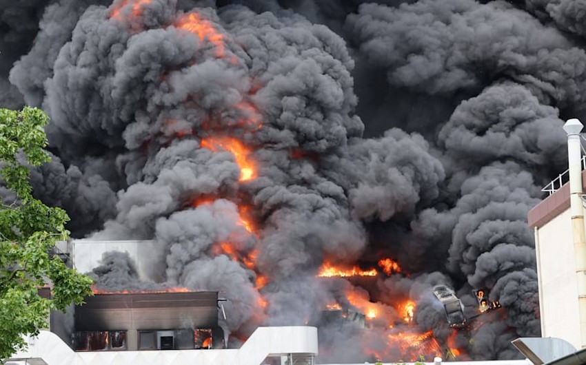 Fire breaks out in factory in Berlin-Lichterfelde