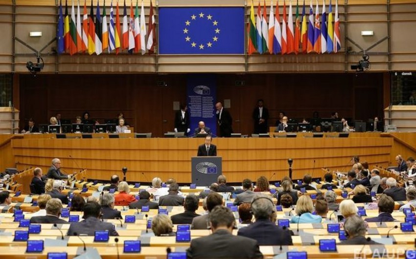 ​Европарламент приостановил сотрудничество с Россией