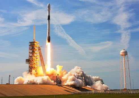 Ракета Falcon 9 выведет на орбиту 40 спутников связи OneWeb