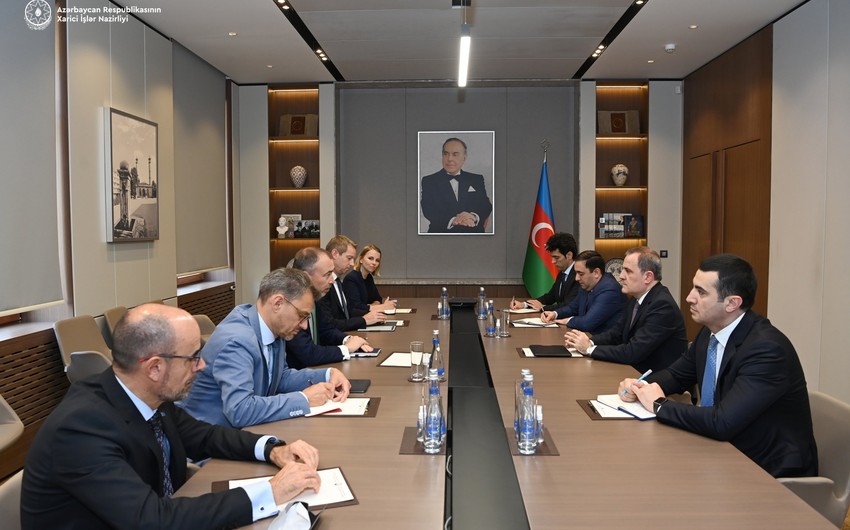 Джейхун Байрамов проинформировал специального представителя ЕС о текущей ситуации по мирному соглашению