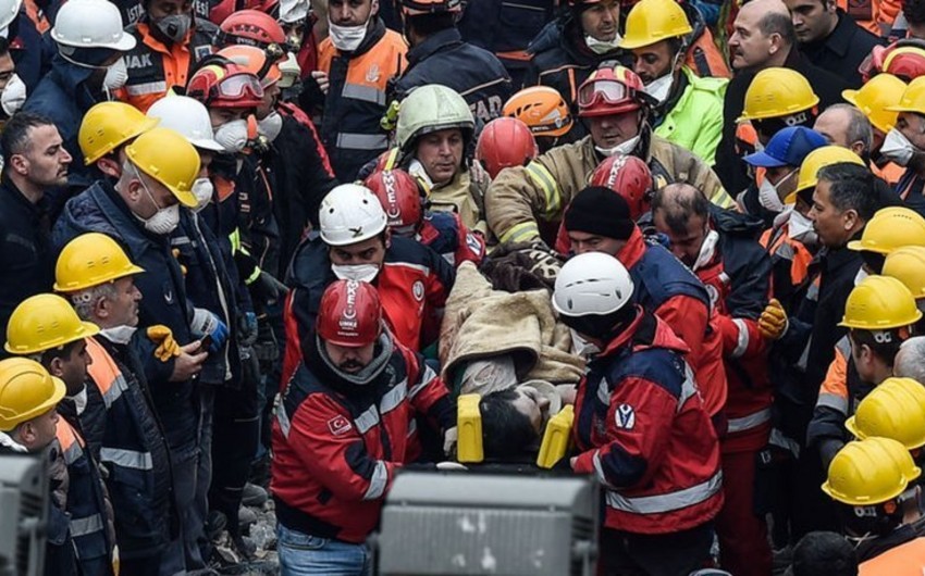 Nazir: İstanbulda dağıntılar altından 14 nəfərin meyiti çıxarılıb