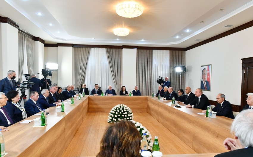 Президент Азербайджана: Ни в коем случае нельзя отступать даже перед теми, кто превосходит тебя по силе