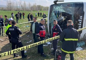 3 killed, 31 injured in Türkiye bus crash