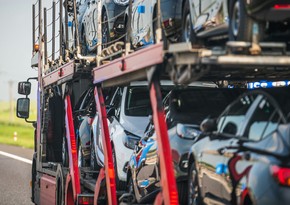 Azerbaijan reduces automobile imports from Georgia