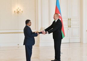 Президент Ильхам Алиев принял верительные грамоты нового посла Бангладеш