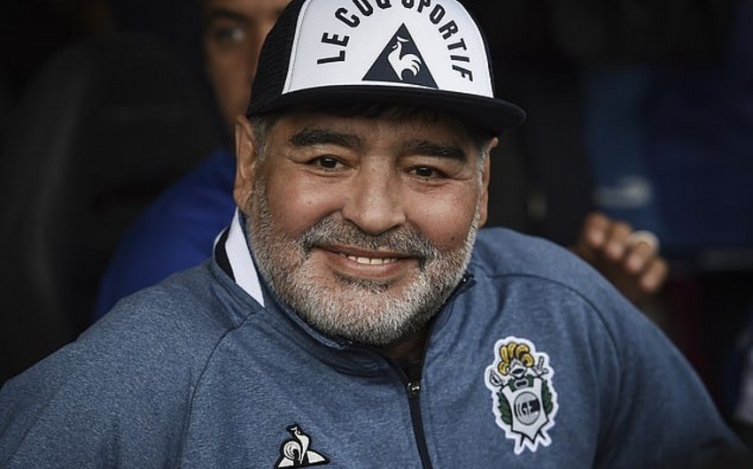Argentina prezidenti Maradona ilə vida mərasimində iştirak edib