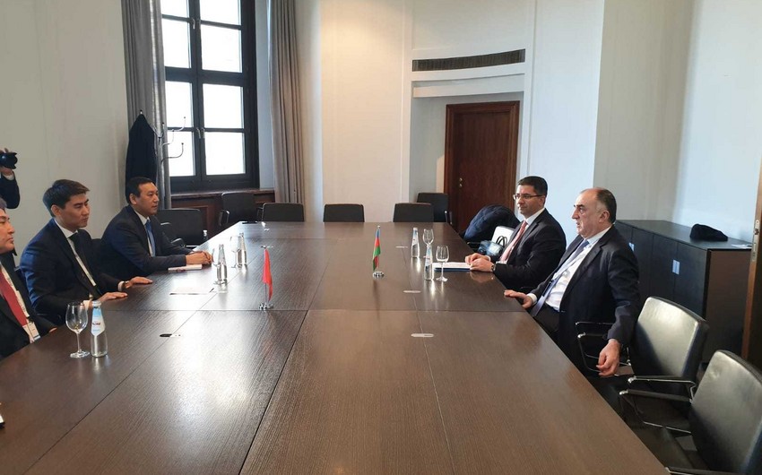 Главы МИД Азербайджана и Кыргыстана обсудили подготовку к саммиту Тюркского совета