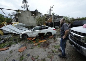 Seven dead after powerful storms slam Houston, Texas