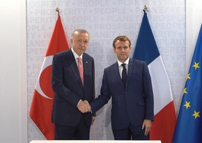 Macron intends to talk by phone with Erdogan